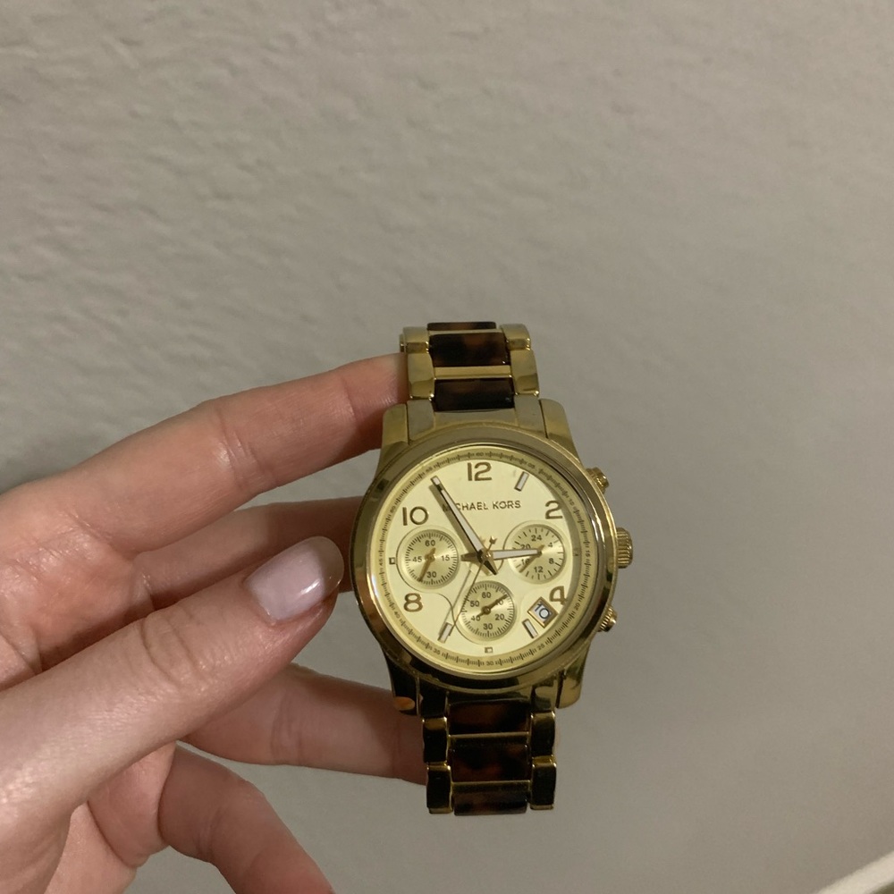 Michael Kors Watch - Picture 5 of 9